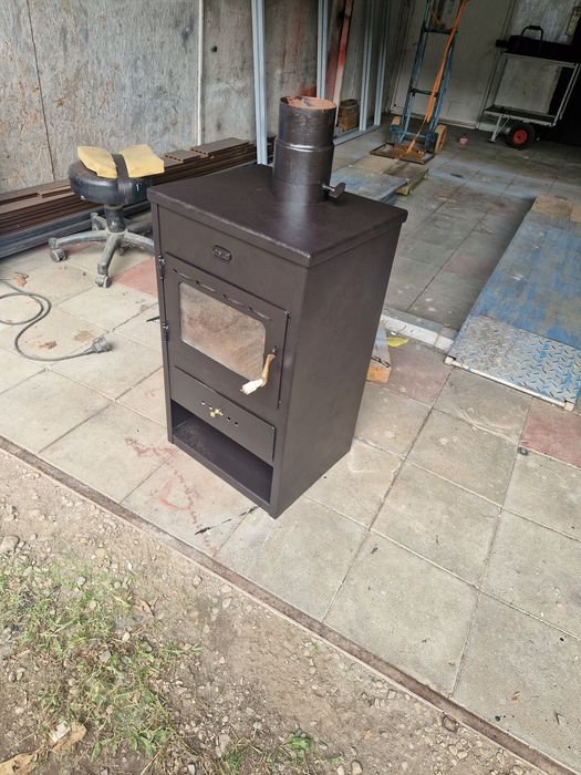 Vand semineu soba de putere mare 9 kw cu focar mare.