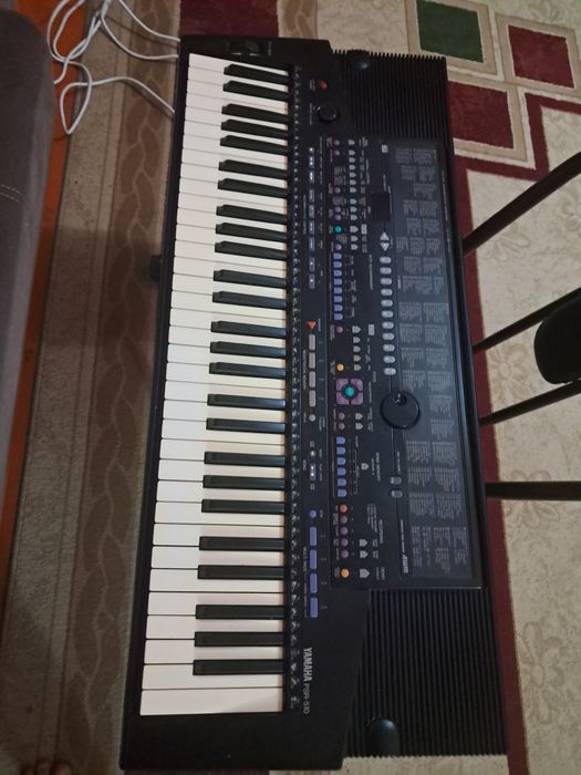 Синтезатор 510  хороший