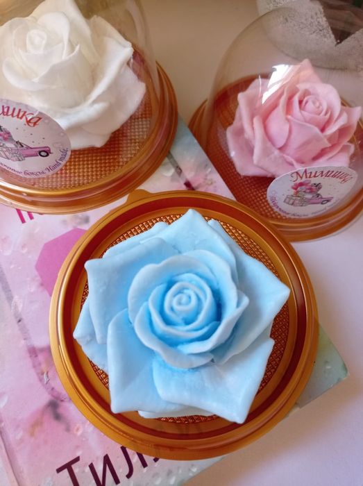 Роза из мыла в куполе