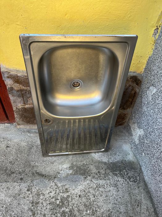 Calorifer si chiuveta bucatarie