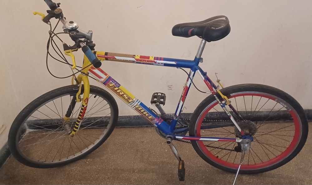 Vând bicicletă first bike!