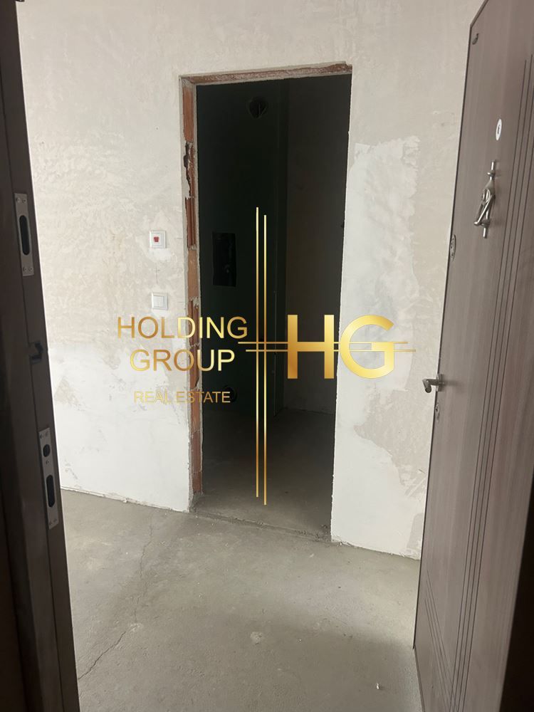 Продава се Двустаен апартамент в Варна, Възраждане 1 - 77 кв.м за 1741 €/кв.м - Снимка #12