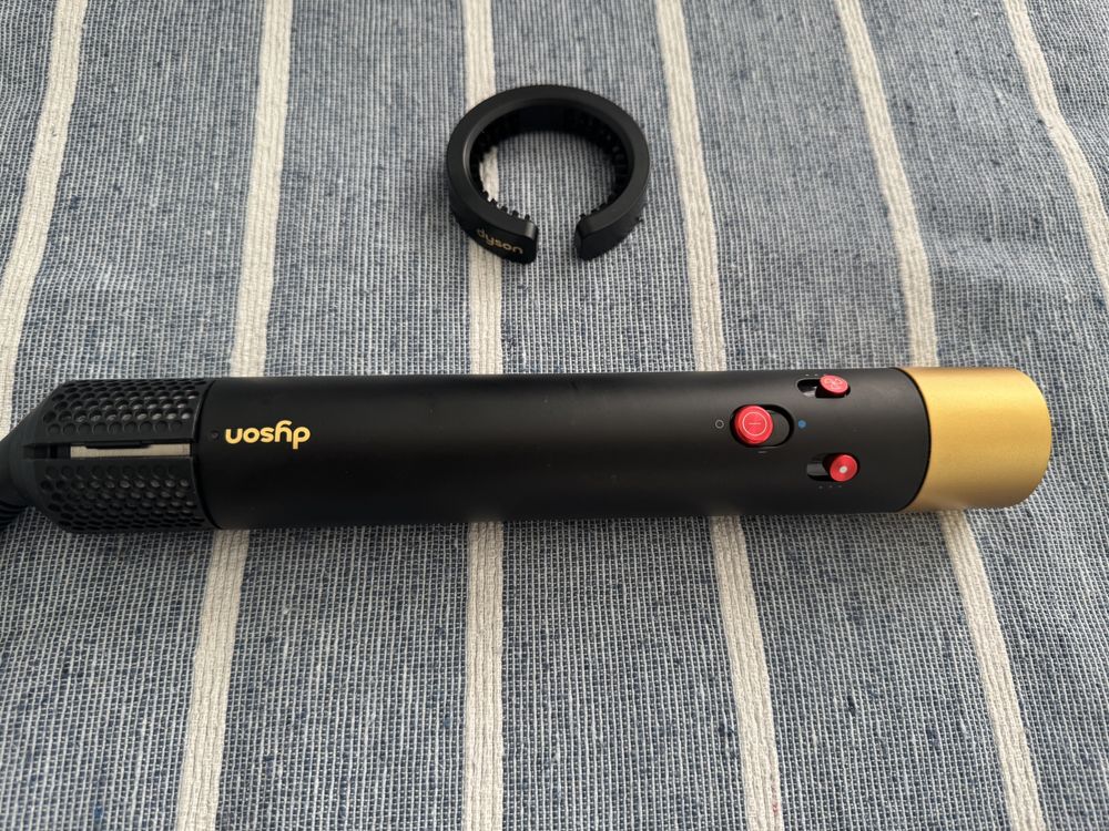 В гаранция Dyson airwrap complete long HS05 limited edition onyx gold