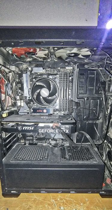 Vand PC MID-HIGH End Gaming
