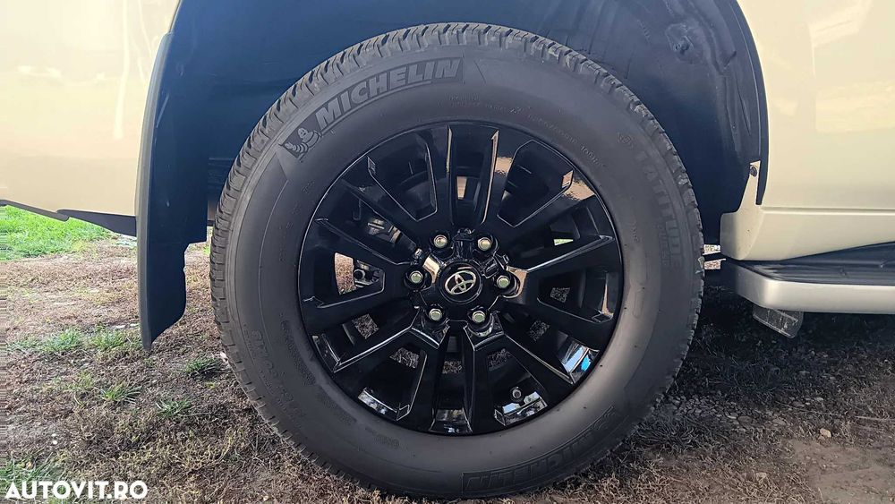 Toyota Land Cruiser 2.8l D 204 CP Luxury Black Matte Edition Preț NET
