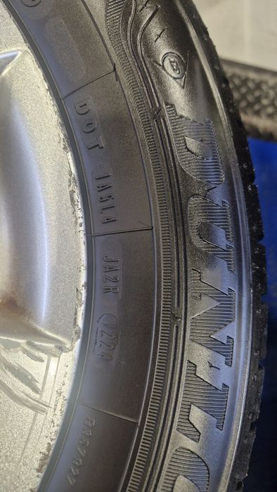 Dunlop 195 65 15 , чисто нови