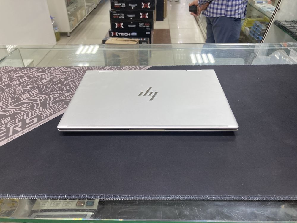 Hp ENVY x360 i7-1250U 8/512