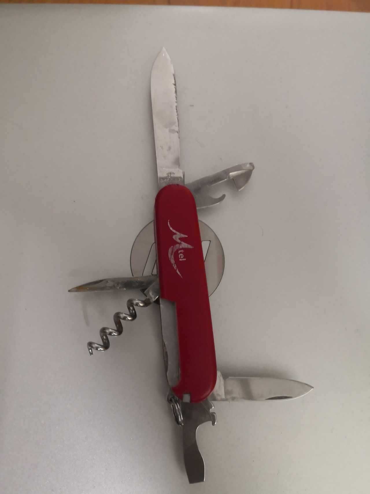 2 броя Victorinox