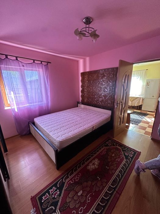 Închiriez casa pe strada Mihai Eminescu Falticeni