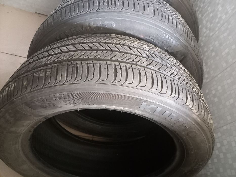 Сотилади. 215/55 R17 KUMHO