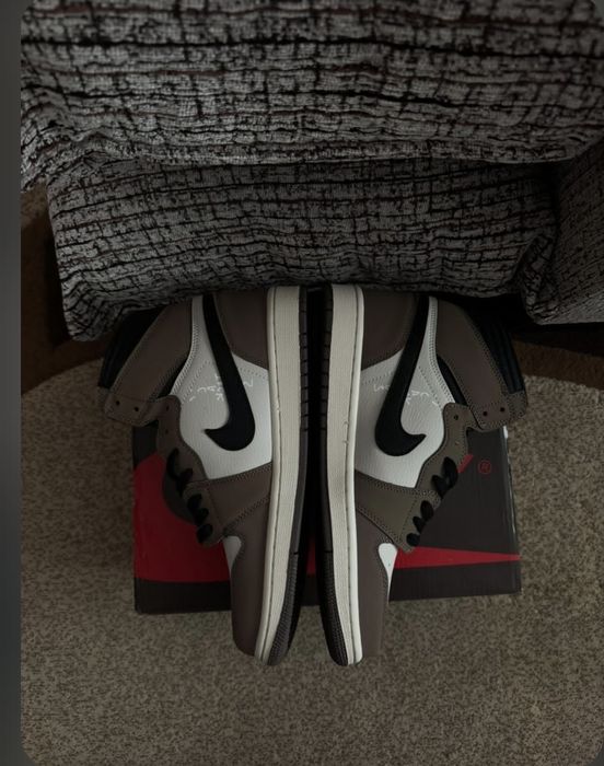Jordan 1 travis scott dark moka