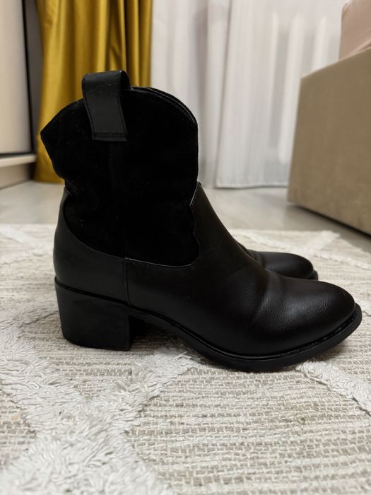 Ghete dama piele imblanite in stare foarte buna