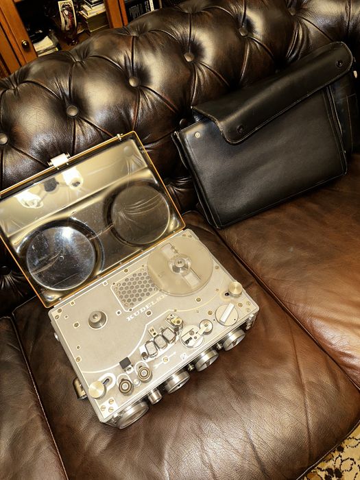 Награ 3 - Професионален магнетофон с висококачествен звук