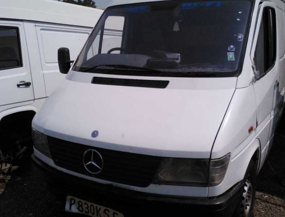 Vand piese mercedes sprinter208- 308 -212-312-313-412 din 1996 -2004