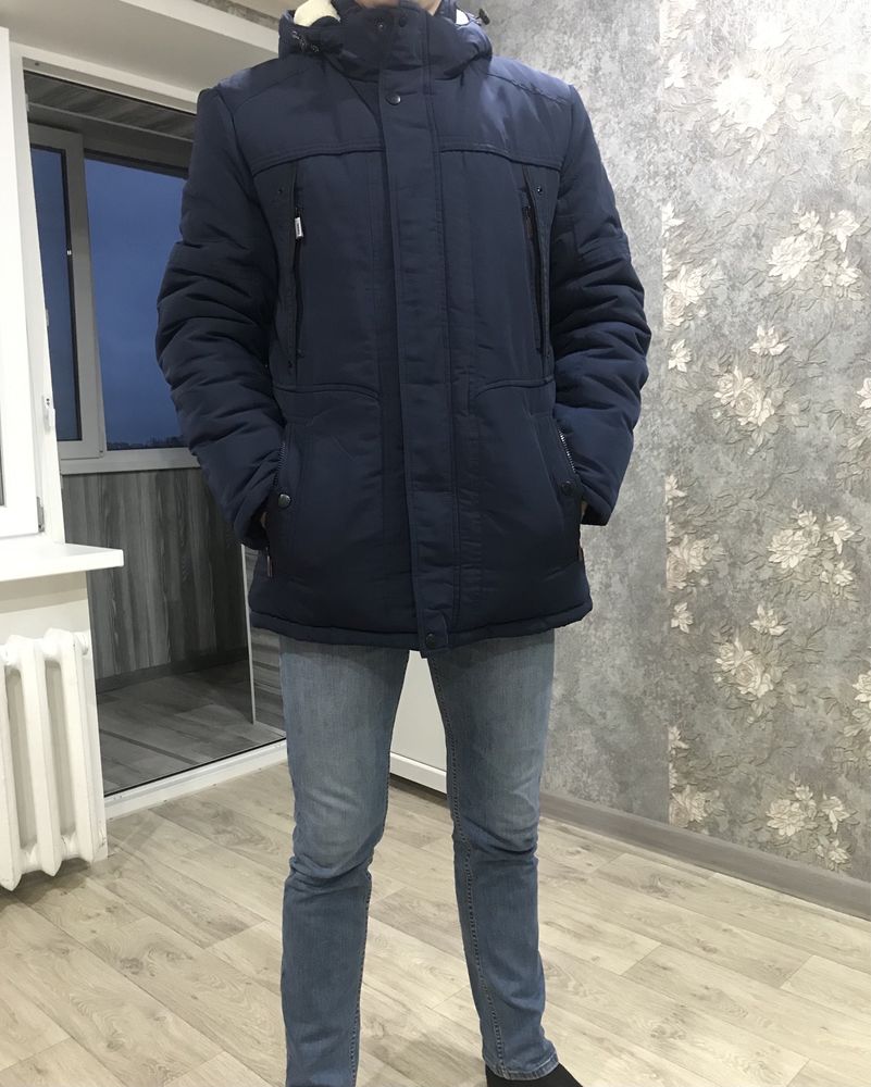 Продам мужскую куртку 54 размер