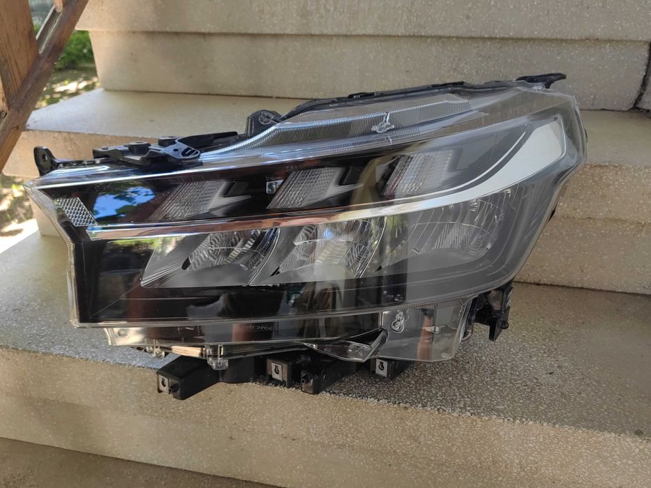 Фар Suzuki SX4 S-Cross FULL LED ляв / Фар Сузуки СХ4 Оригинален