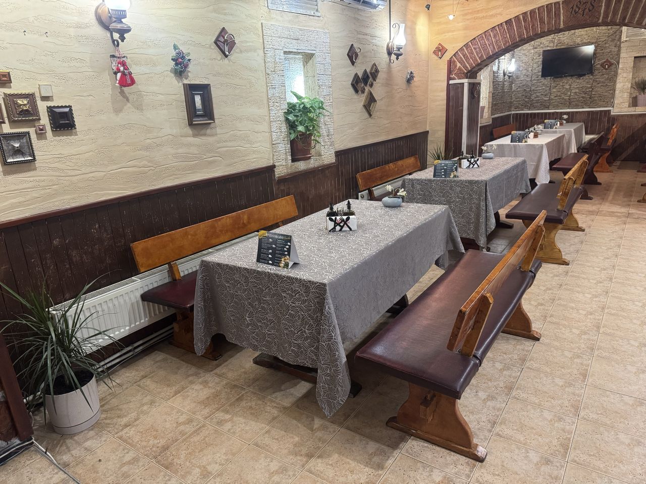 Продава се Заведение в Русе, Хъшове - 300 кв.м за 102 €/кв.м - Снимка #2