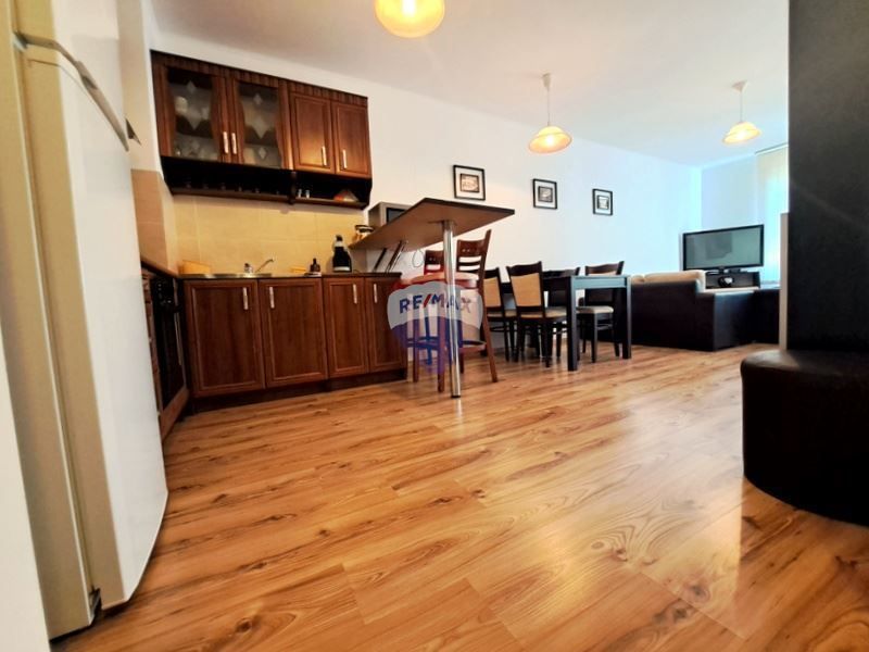 Продава се Двустаен апартамент в к.к. Св.Св. Константин и Елена - 50 кв.м за 10 €/кв.м - Снимка #10