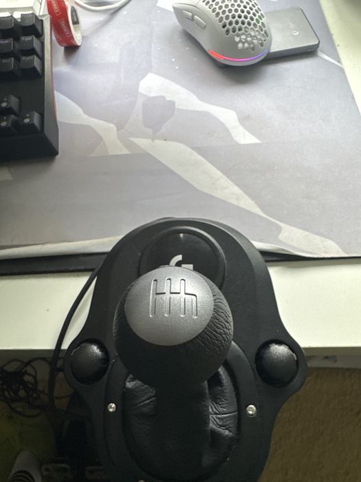 Volan logitech g923 cu schimbator