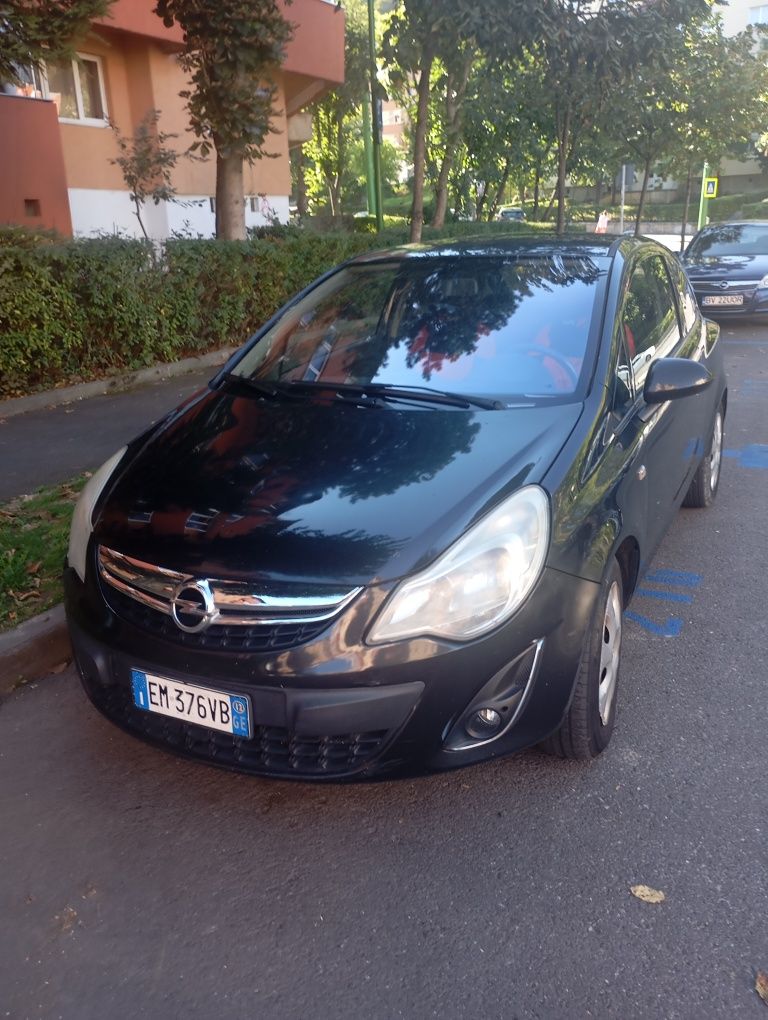 Vand Opel Corsa an 2012 motor 1,3 cdti