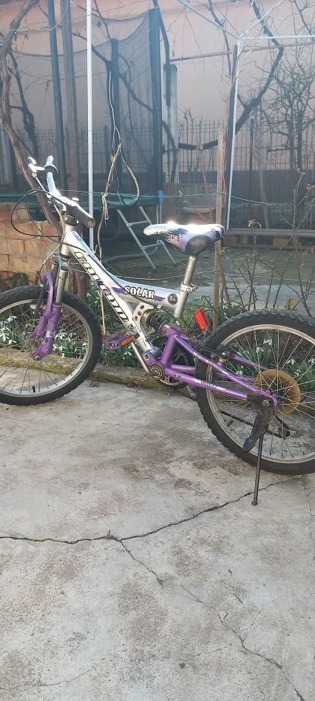 Bicicleta copii cu roata de 20