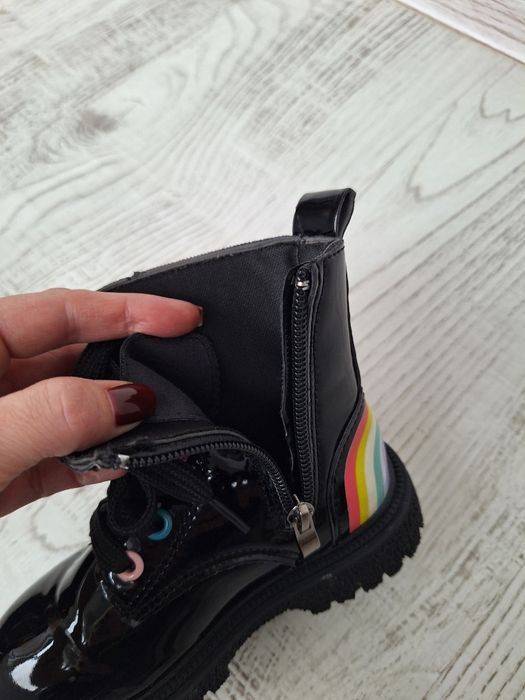 Нови Зимни Боти.