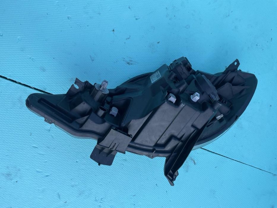 Фар Пежо 107 / Peugeot 107