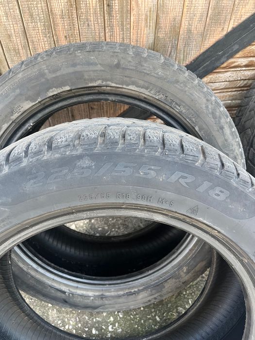 Зимни гуми PIRELLI 225/55/18 DOT 4520