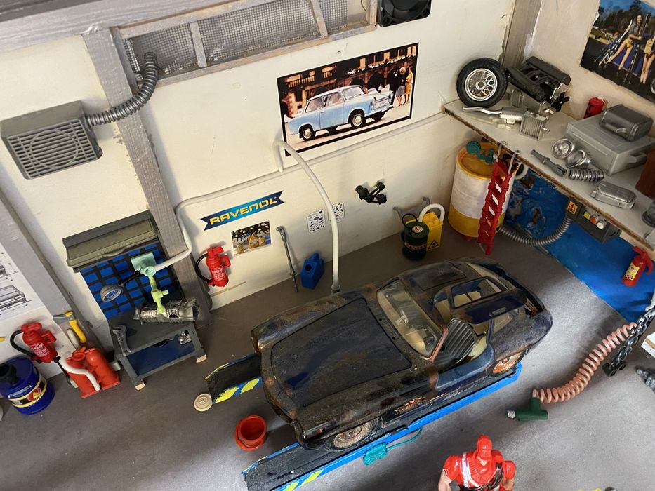 Diorama auto scara 1:18