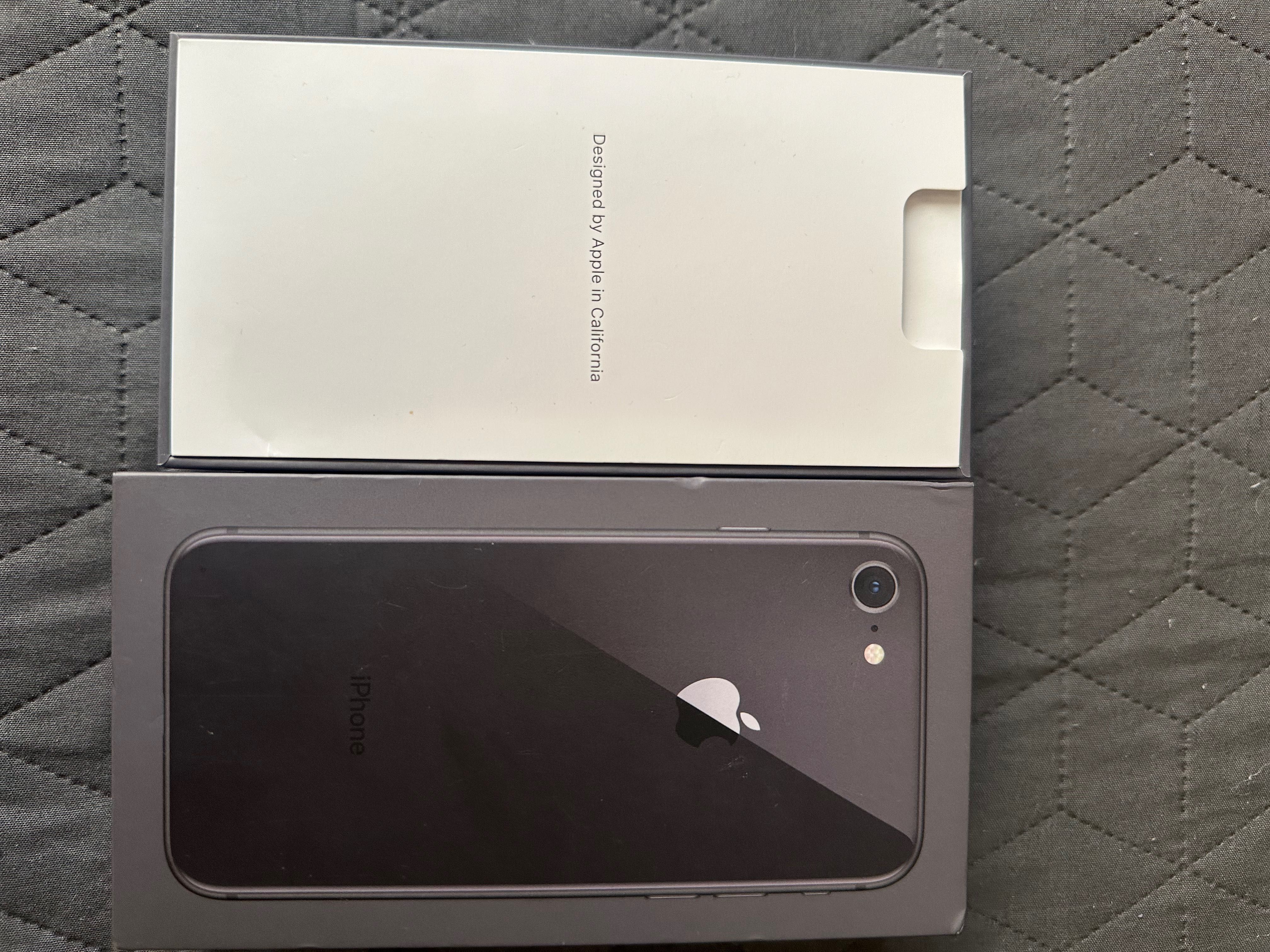 iPhone 8 64 GB - Отлично състояние