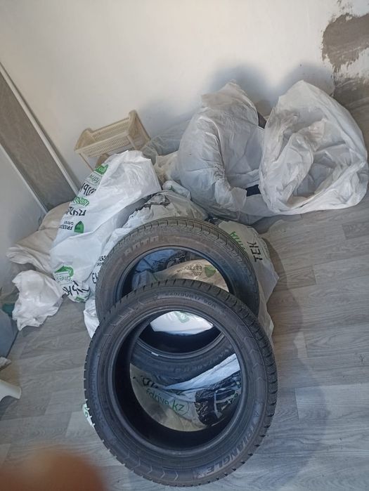 Продам комплект шины Triangle зима