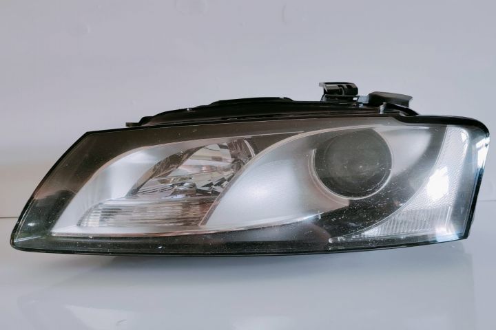 Far Stanga 8T0941003AB Audi A5 8T