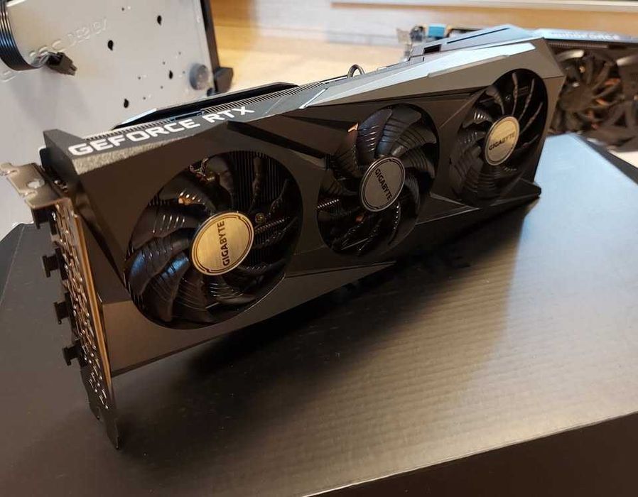 GIGABYTE NVIDIA GeForce RTX 3060 OC 12GB GDDR6 1‎92-bit