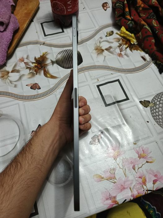 Ipad M1 Pro 3rd 256GB WIFI sotiladi