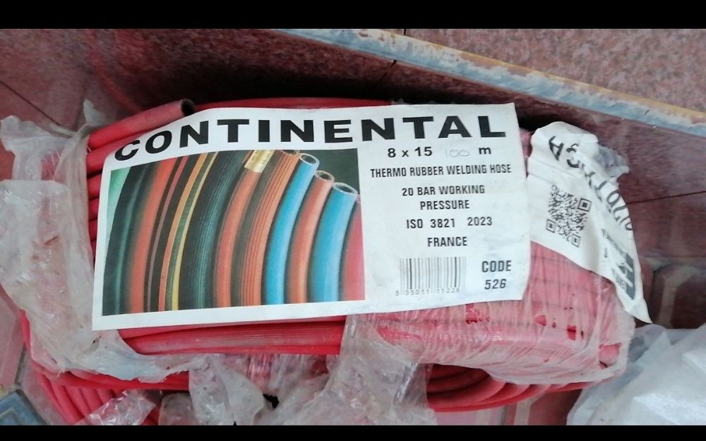 Продаю  старые вещи из дома