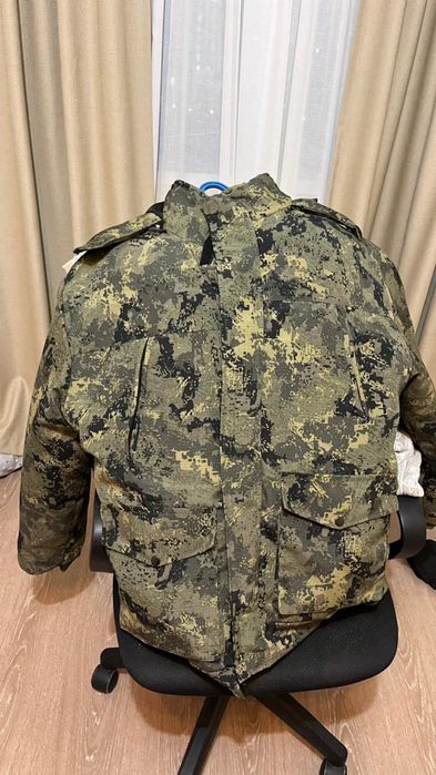 Продам зимний костюм мужской