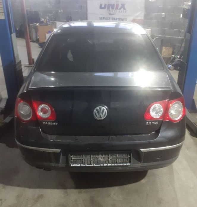 Dezmembrez Vw Passat B6 2.0 Diesel Manual/Automat
