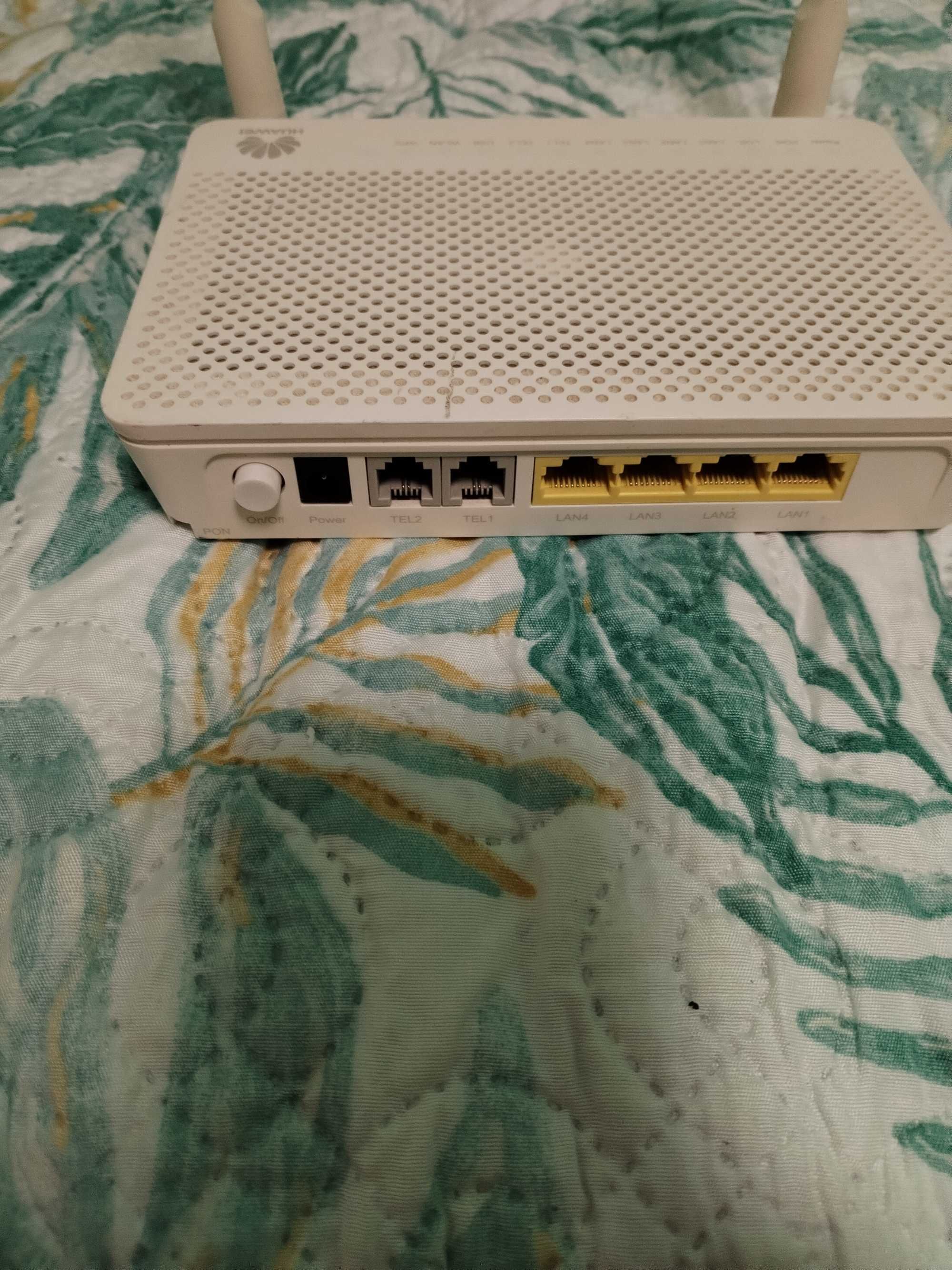 Huawei EchoLife HG8245H5 router