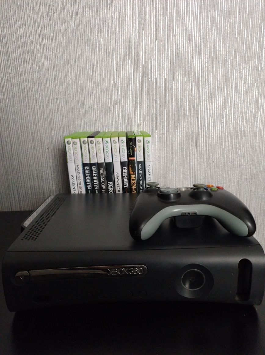 Xbox 360 120gb +11 игри
