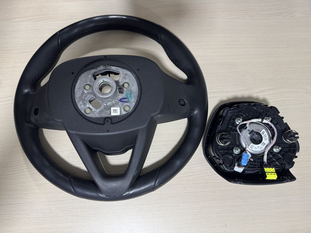 Volan BMW G30 toate opriunile, fara padele