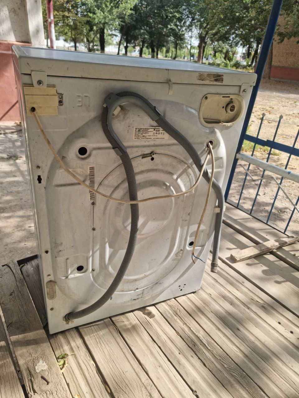 Kir moshina Hotpoint arison

ARISTON