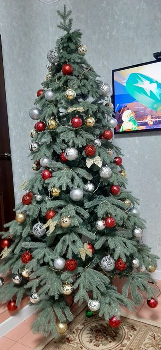 Продается новогодняя елка