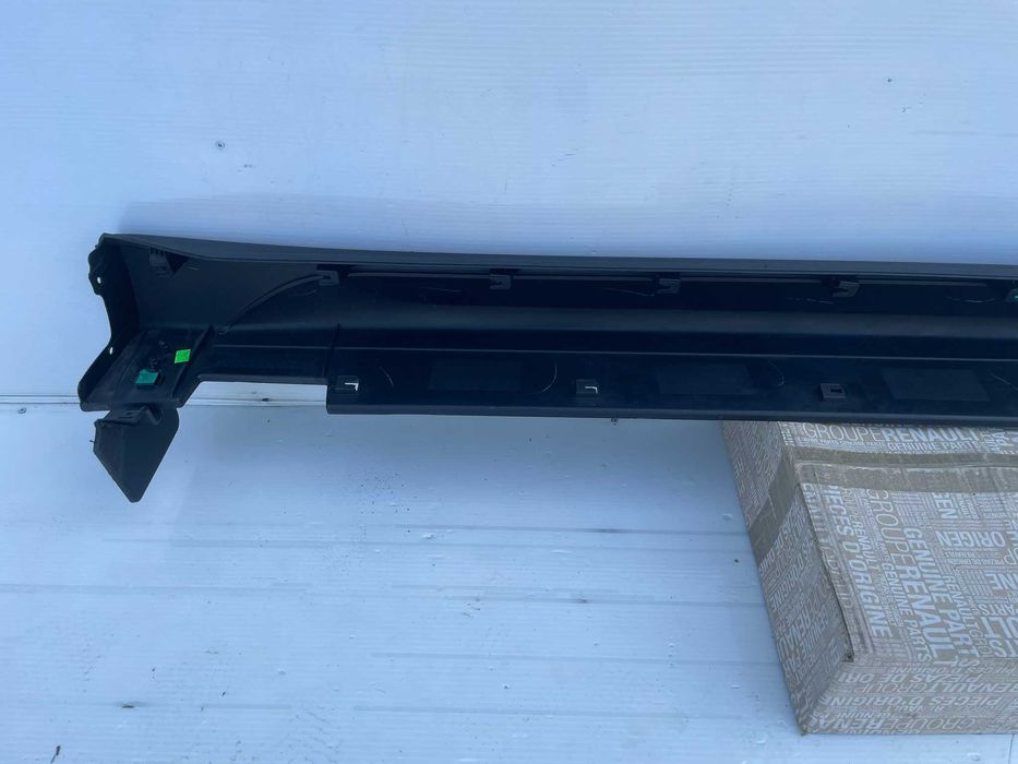 Ornament prag stanga nou original Hyundai Tucson 2016+