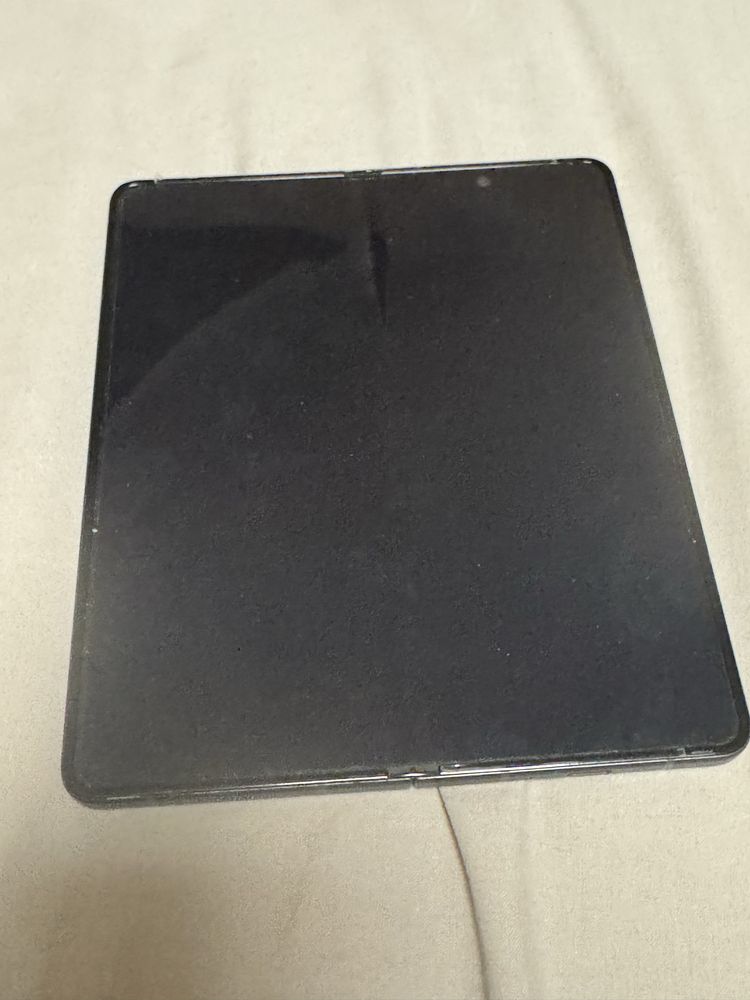 Телефон Samsung Galaxy fold5