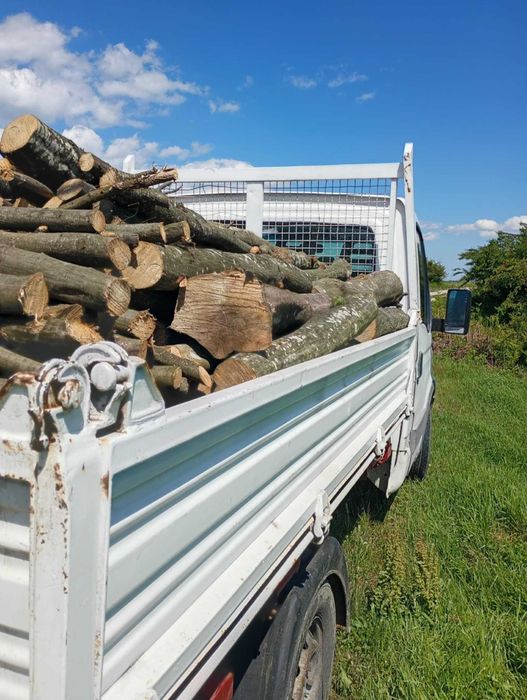 Предлагаме дърва за огрев