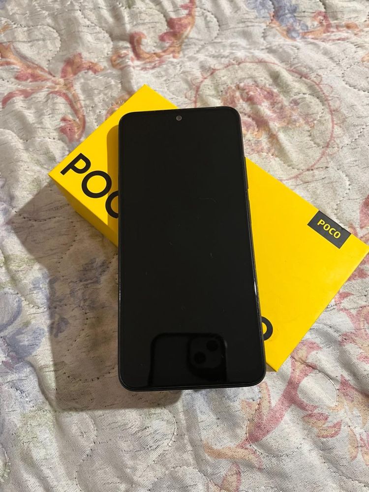 Продам смартфон poco m4