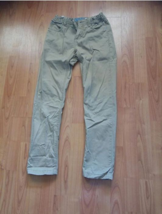 Pantaloni copii mărimea 146