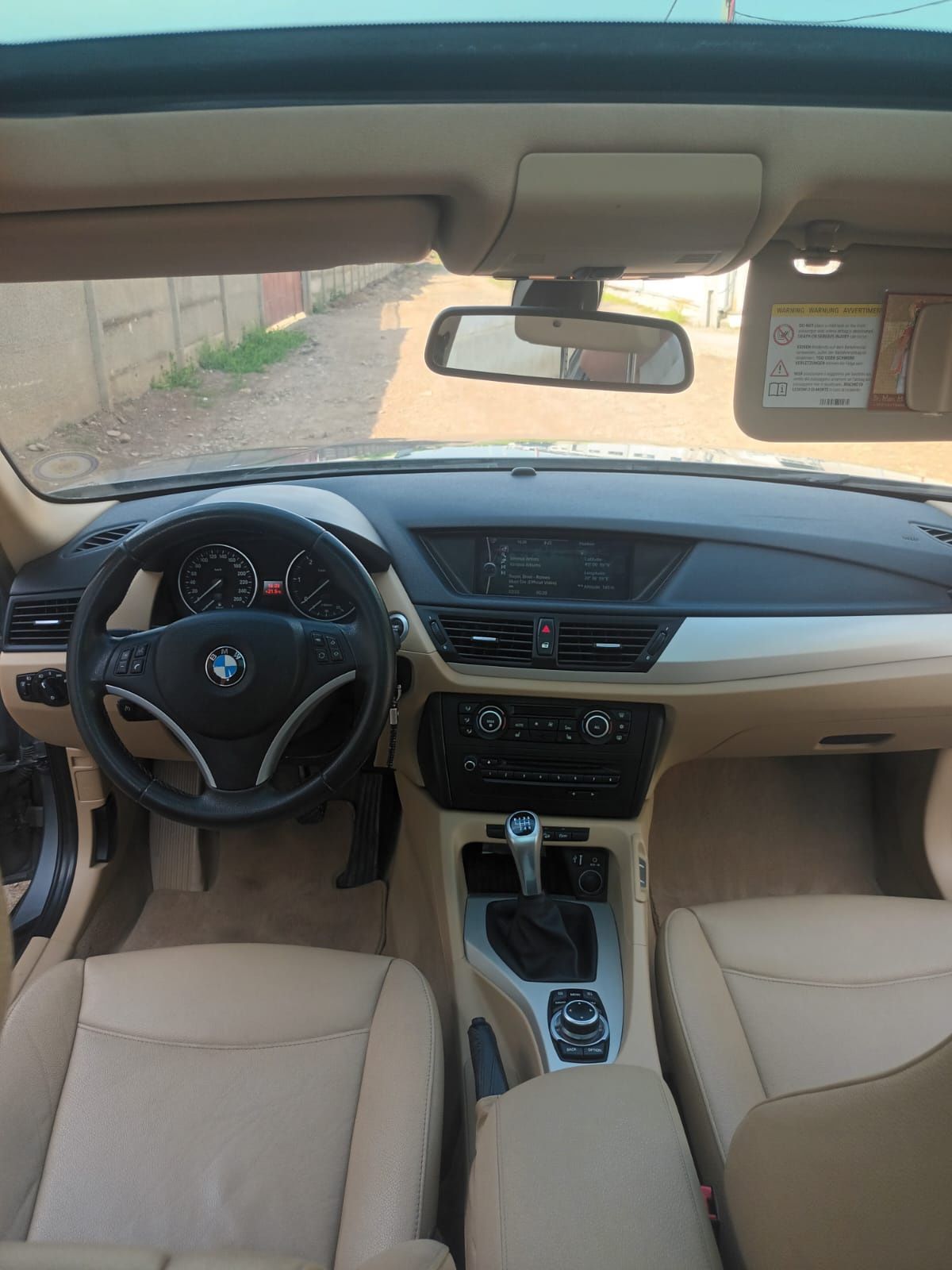 Vând BMW X1 X Drive