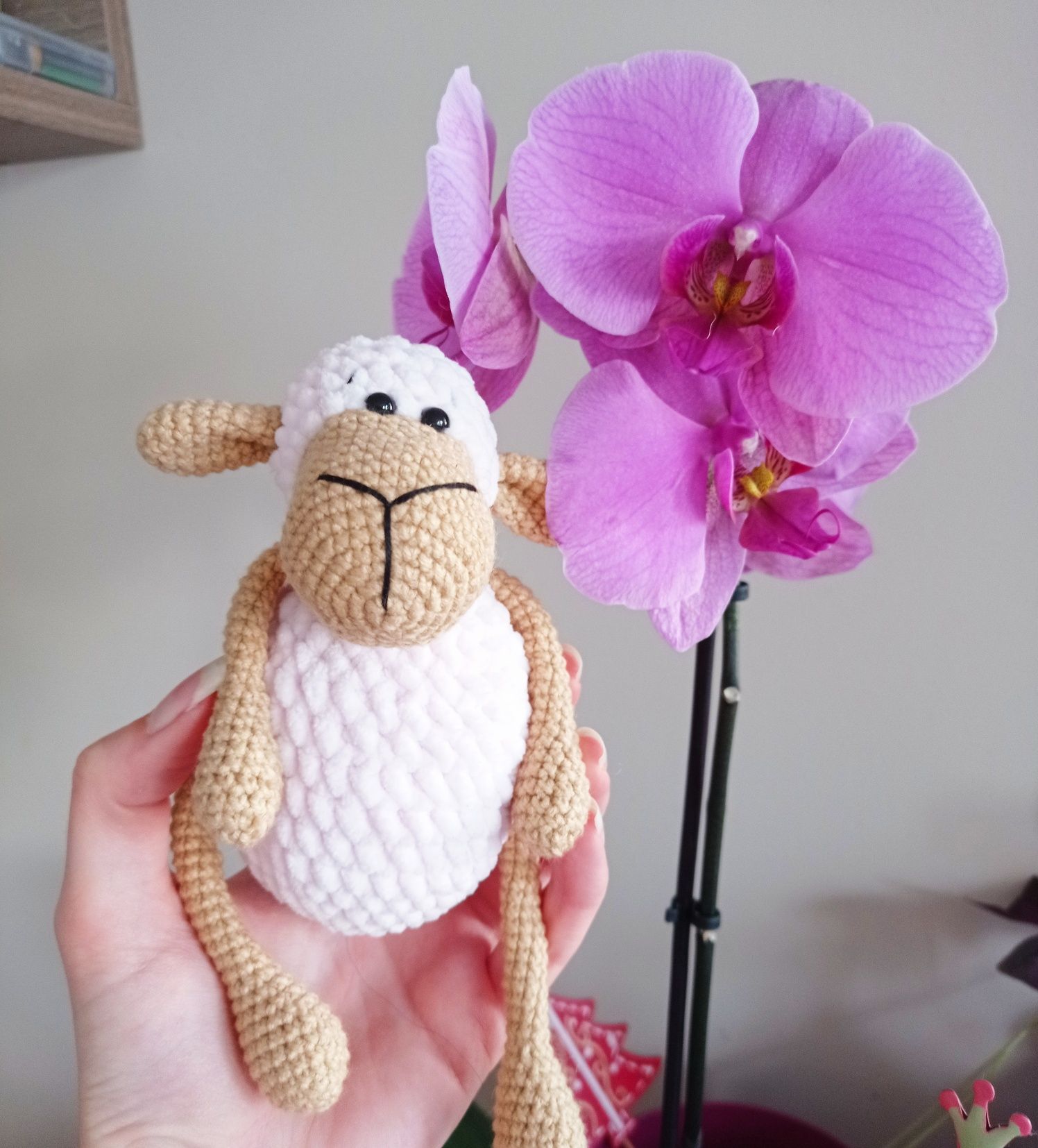 Плетена играчка овца амигуруми