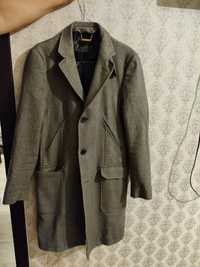Пальто на очень весну мужское Zara ,новое